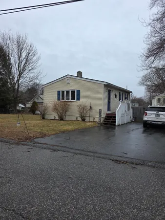 $350,000 | 19 Erskine Street, Manchester, NH 03104