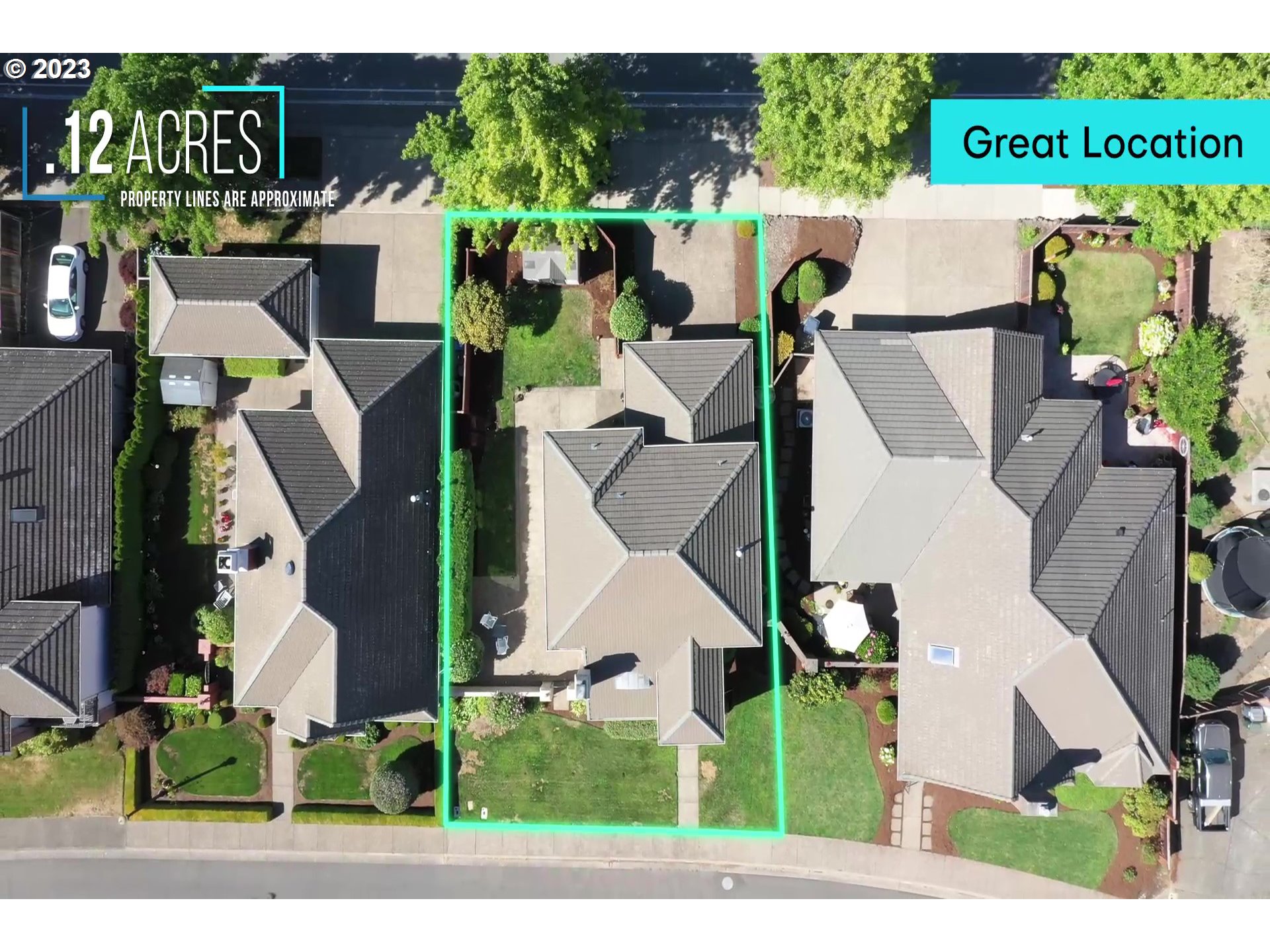 3435 Hampton Way Eugene, OR 97401 - Photo 45 of 46 an aerial view of house with yard and mountain view in back