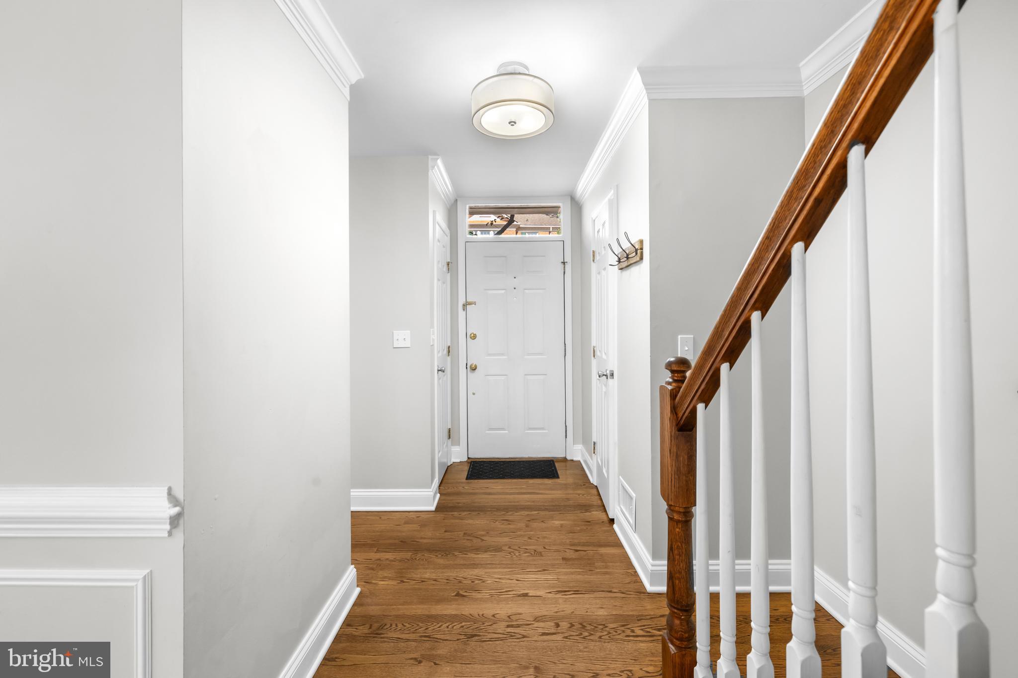 6491 Milva Lane Springfield, VA 22150 - Photo 4 of 59 Foyer