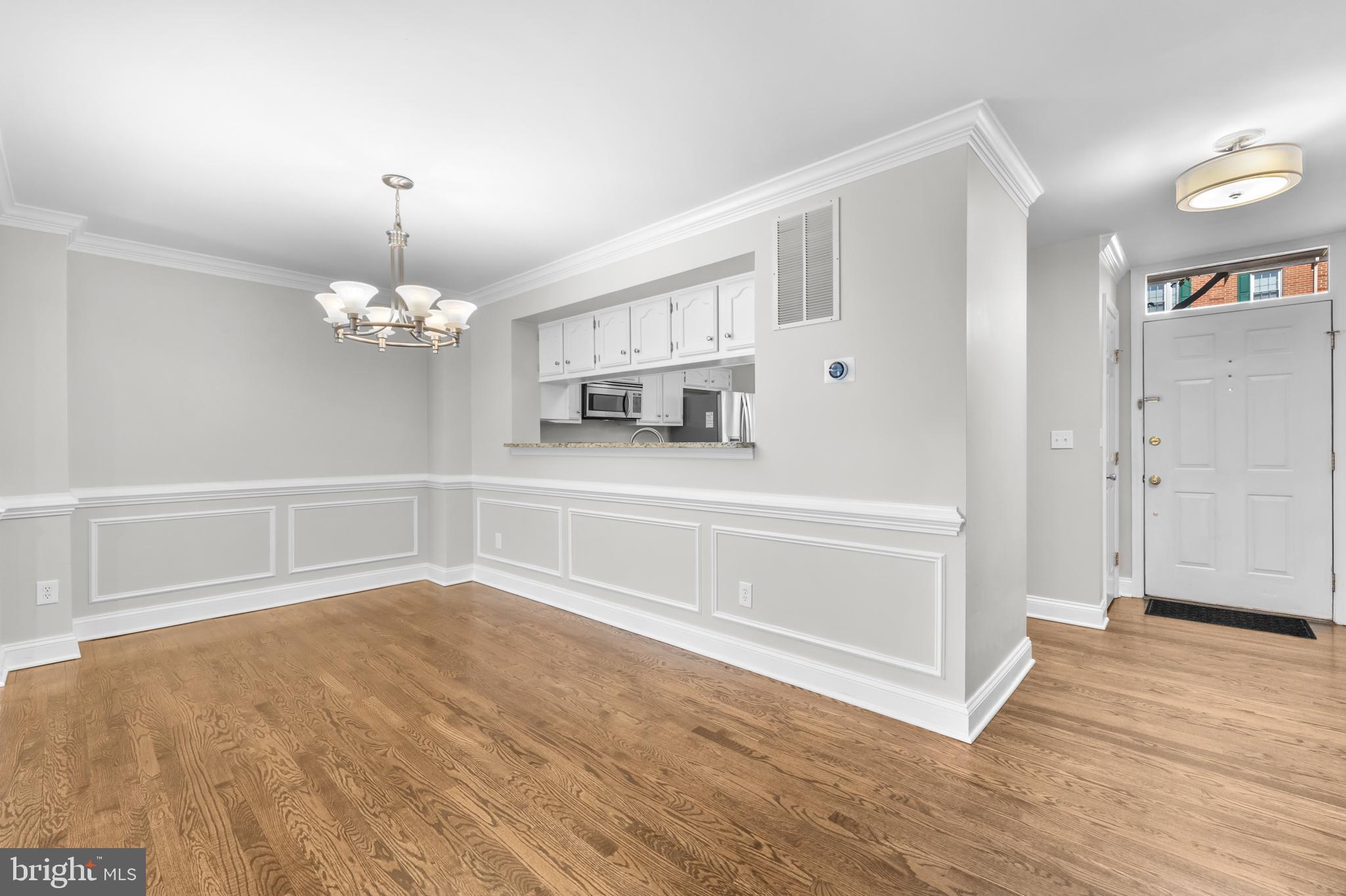 6491 Milva Lane Springfield, VA 22150 - Photo 5 of 59 Dining room with pass-through