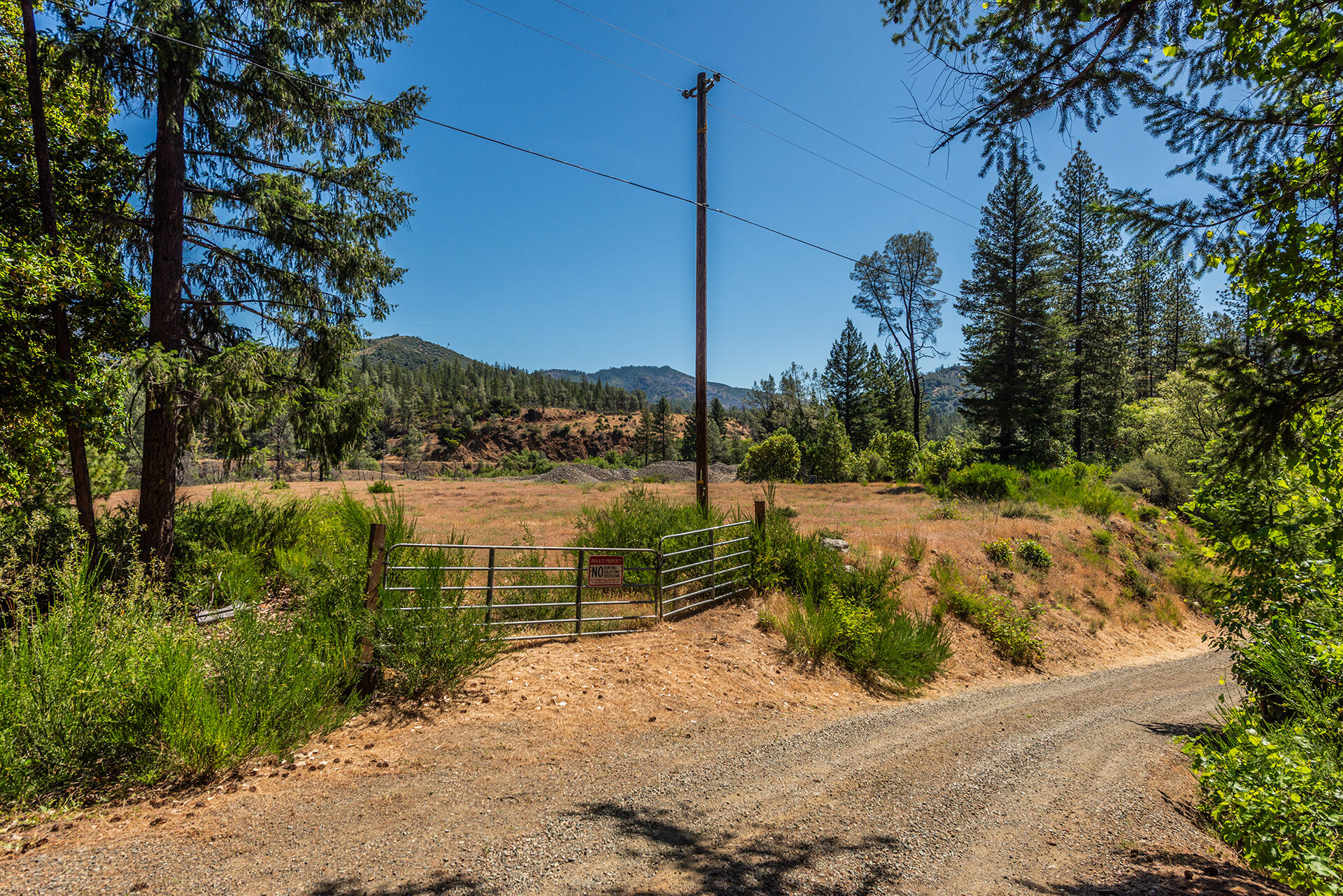 901 Dutch Creek Road Junction City, CA 96048 - Photo 12 of 70