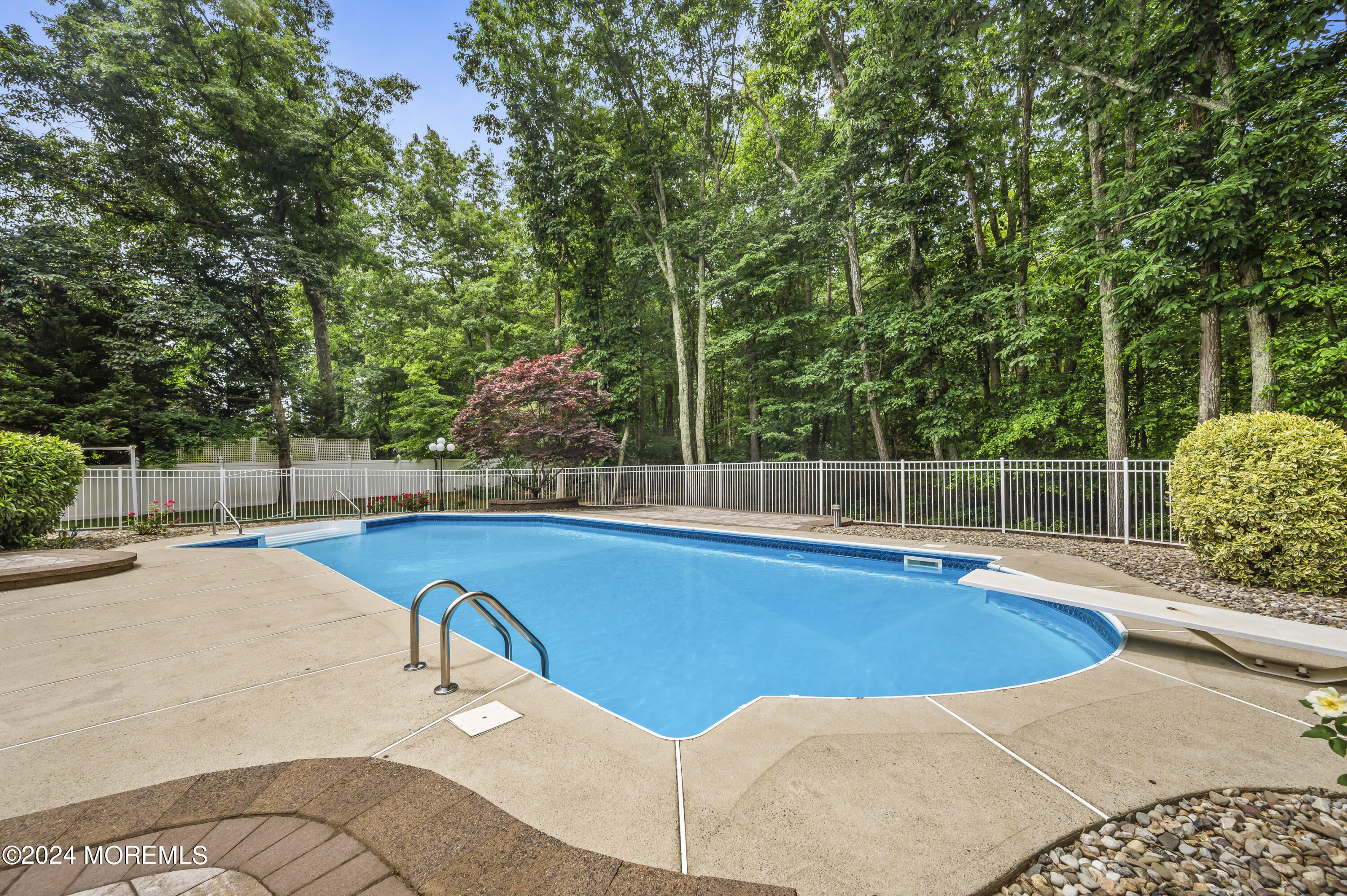280 East Bird Village Road Jackson, NJ 08527 - Photo 28 of 69 Back 14