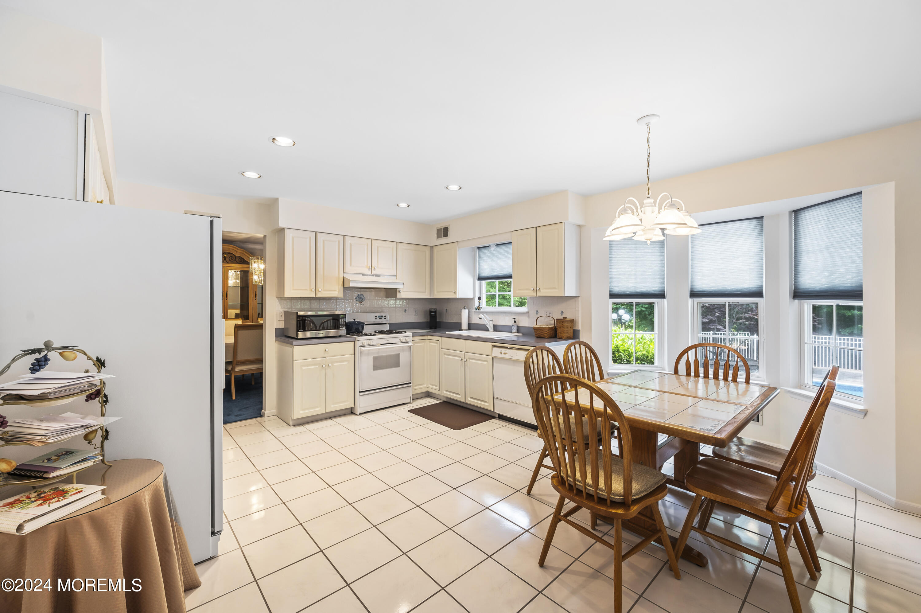 280 East Bird Village Road Jackson, NJ 08527 - Photo 40 of 69 Kitchen 1