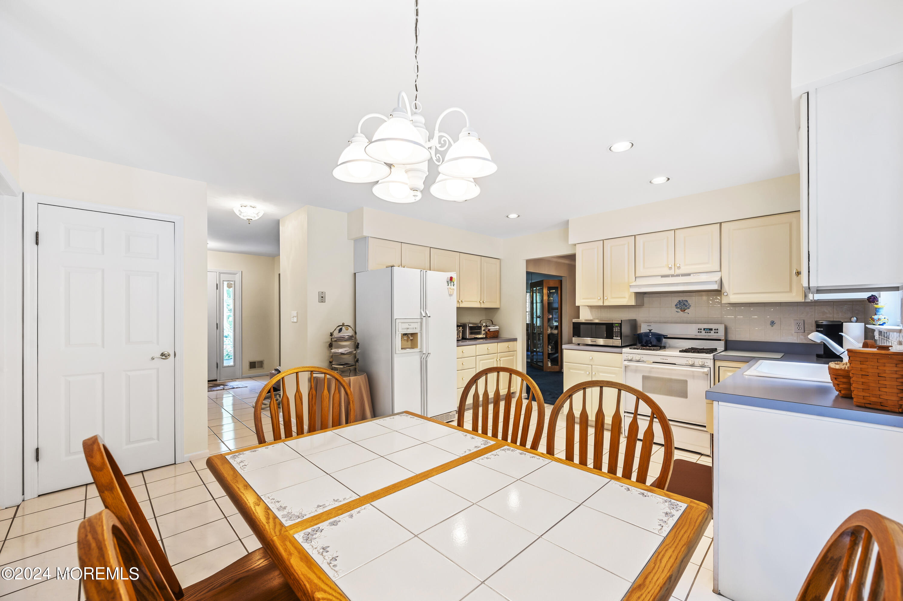 280 East Bird Village Road Jackson, NJ 08527 - Photo 42 of 69 Kitchen 3a