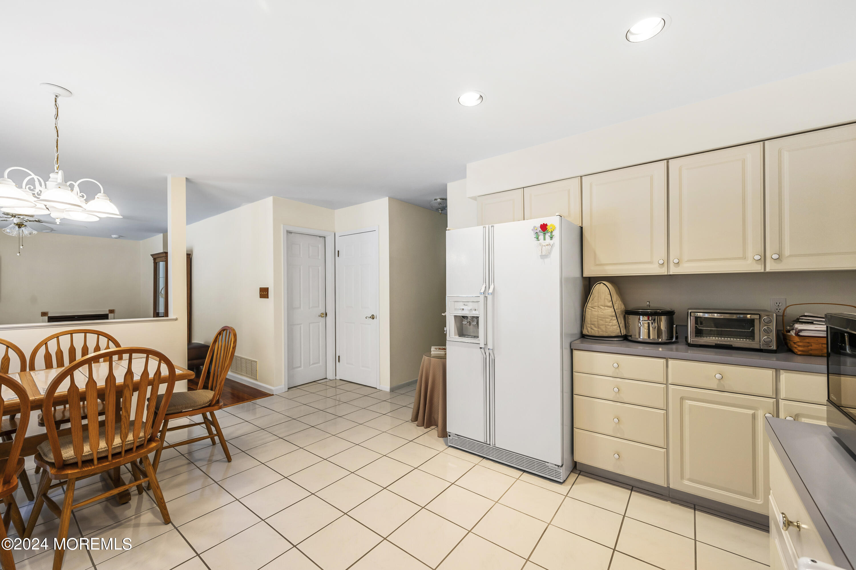 280 East Bird Village Road Jackson, NJ 08527 - Photo 45 of 69 Kitchen 5