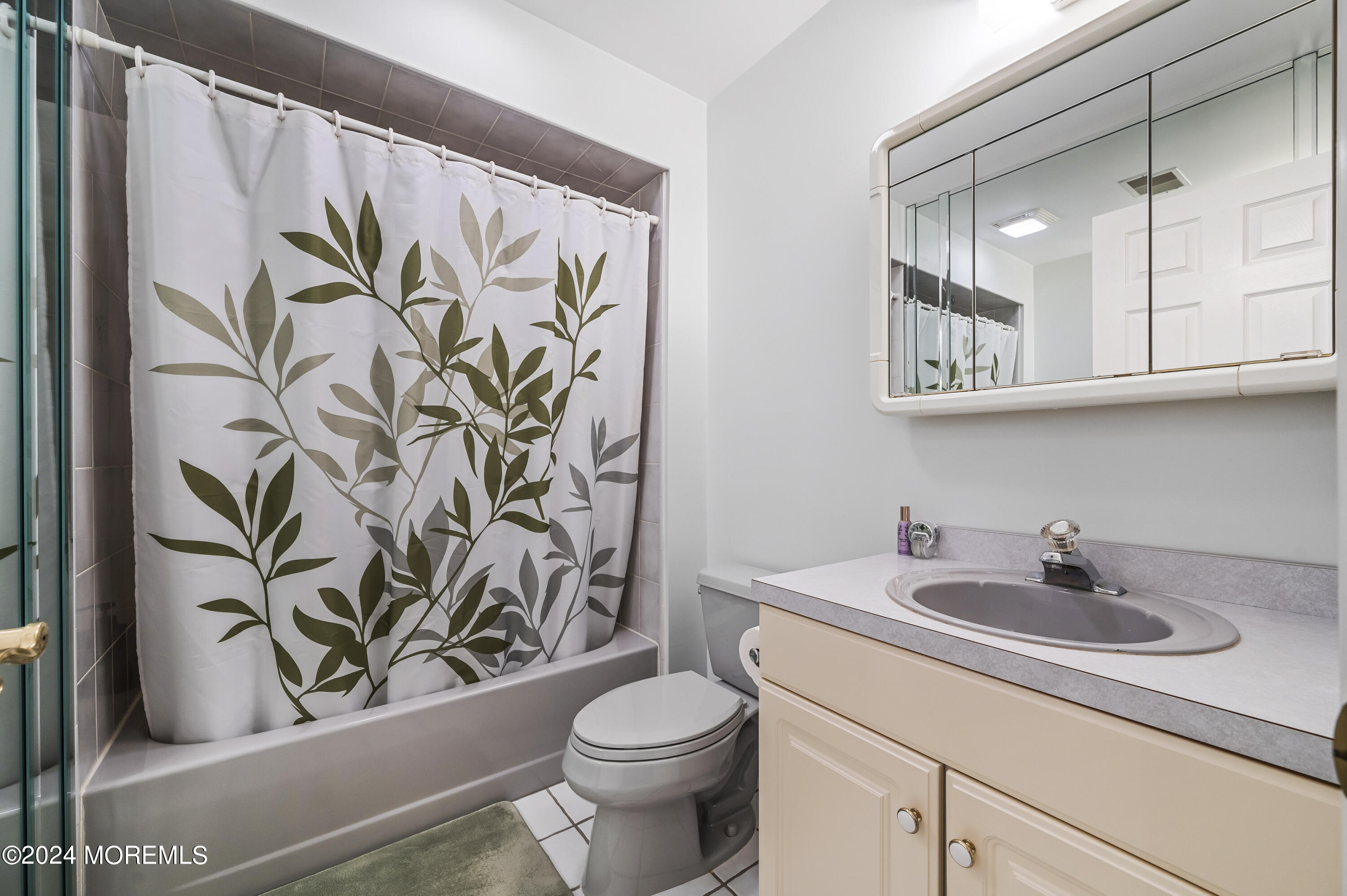 280 East Bird Village Road Jackson, NJ 08527 - Photo 61 of 69 Bath 1
