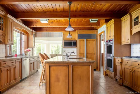 $10,250,000 | 5055 New Suffolk Road, New Suffolk, NY 11956