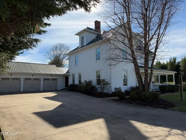 $668,000 | 208 Main Street, Piney Flats, TN 37686