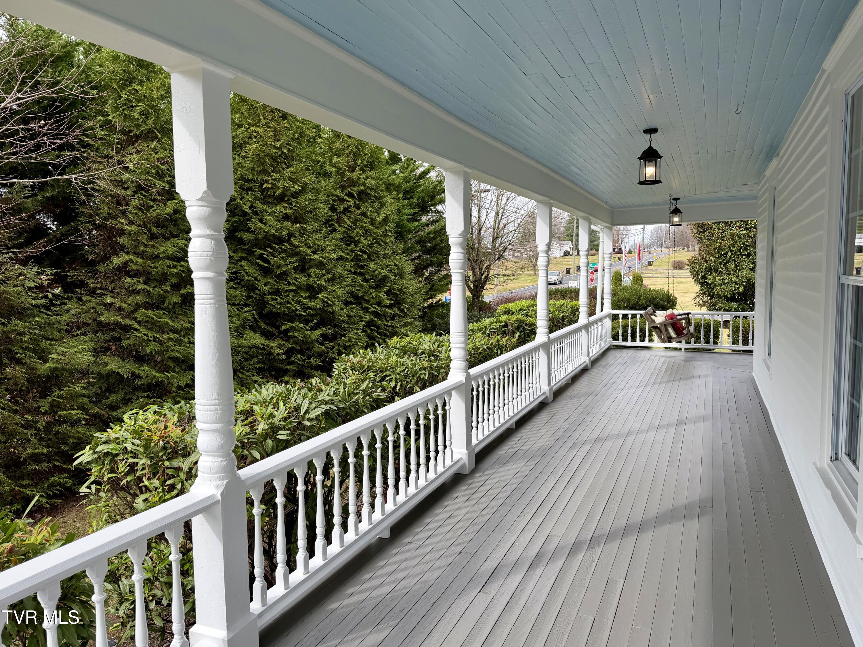 208 Main Street Piney Flats, TN 37686 - Photo 13 of 81 IMG_0352