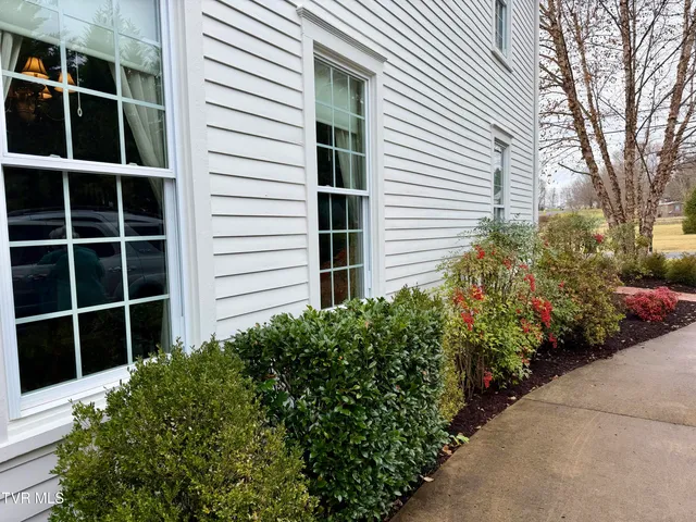 $668,000 | 208 Main Street, Piney Flats, TN 37686