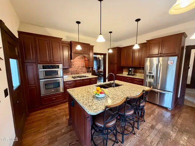 $668,000 | 208 Main Street, Piney Flats, TN 37686