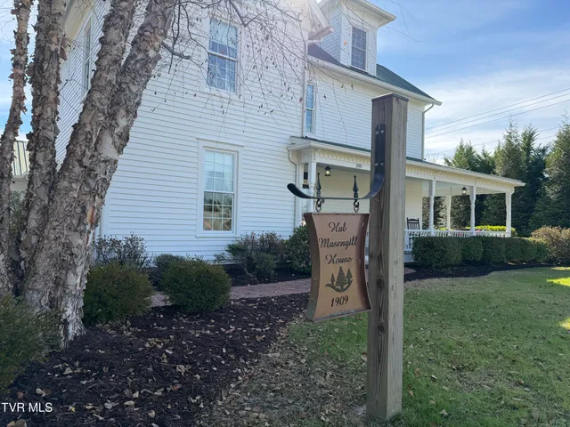 $668,000 | 208 Main Street, Piney Flats, TN 37686