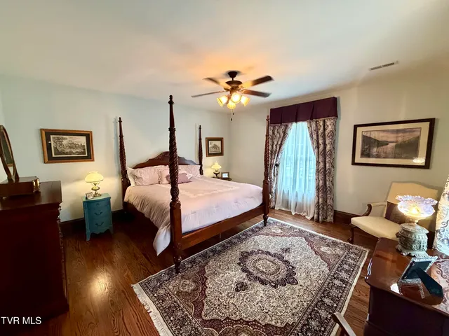 $668,000 | 208 Main Street, Piney Flats, TN 37686