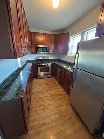 $1,540 | 72 Pine Avenue, Unit 2C, Riverside, IL 60546