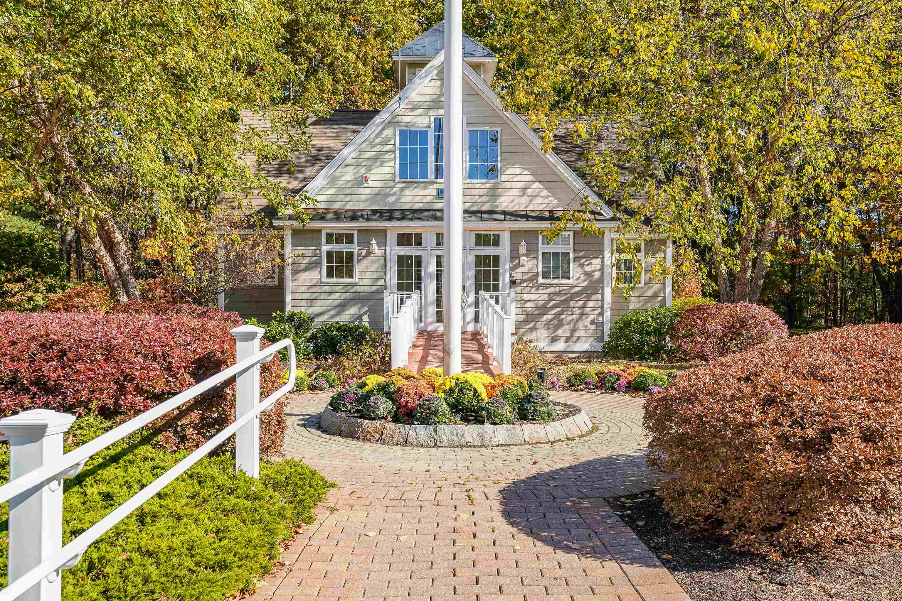 4 Sterling Hill Lane, Unit 437 Exeter, NH 03833 - Photo 45 of 56