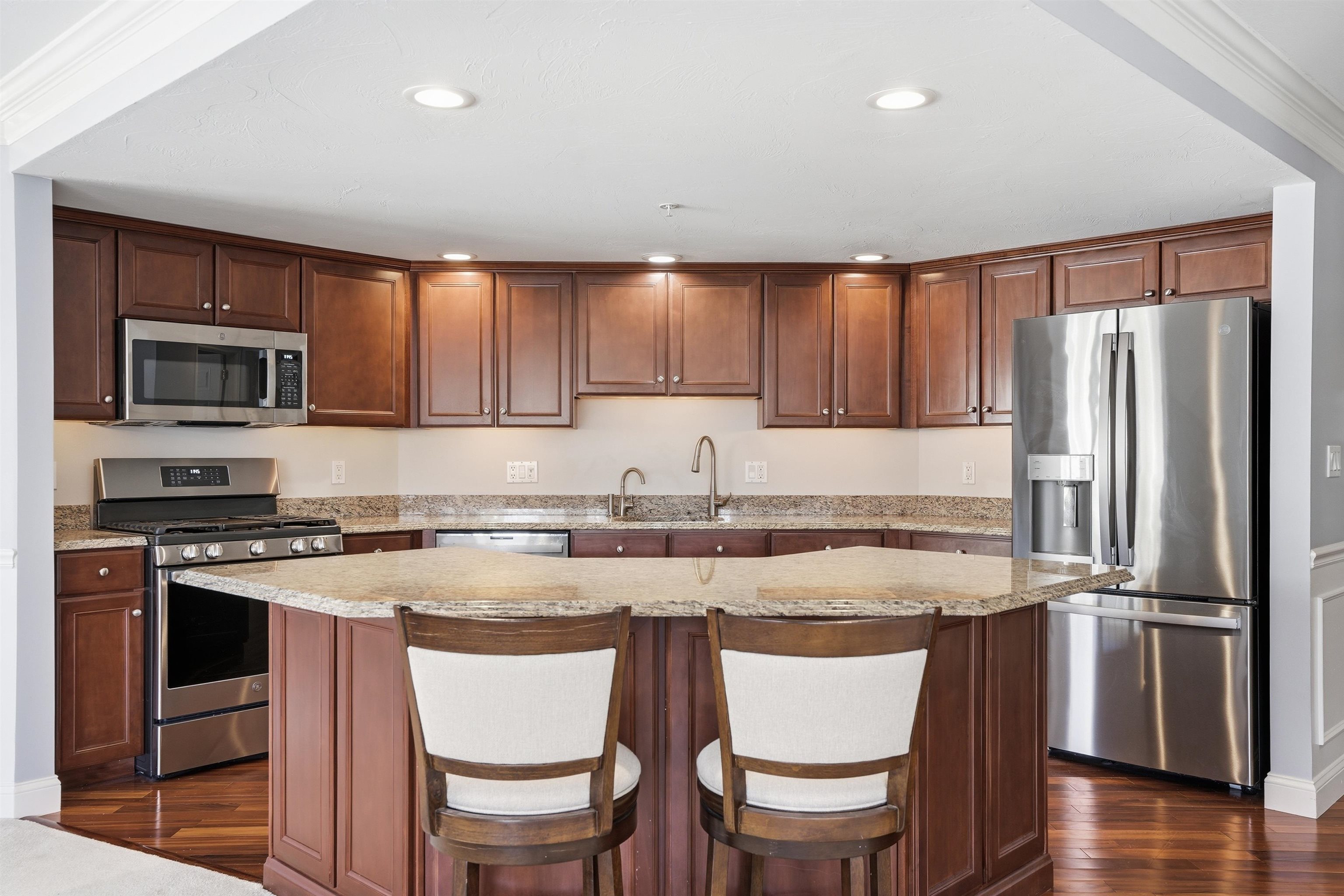 4 Sterling Hill Lane, Unit 437 Exeter, NH 03833 - Photo 9 of 56