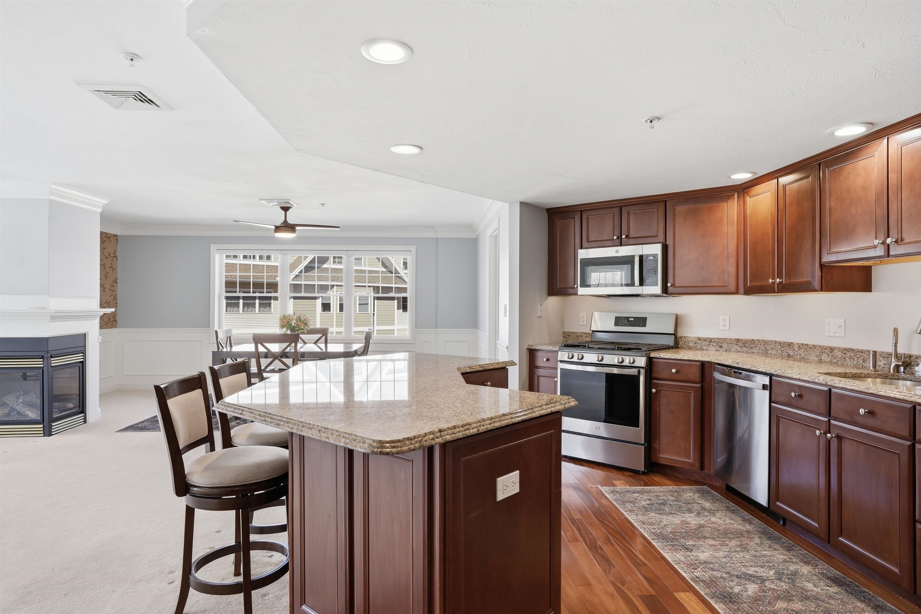 4 Sterling Hill Lane, Unit 437 Exeter, NH 03833 - Photo 10 of 56