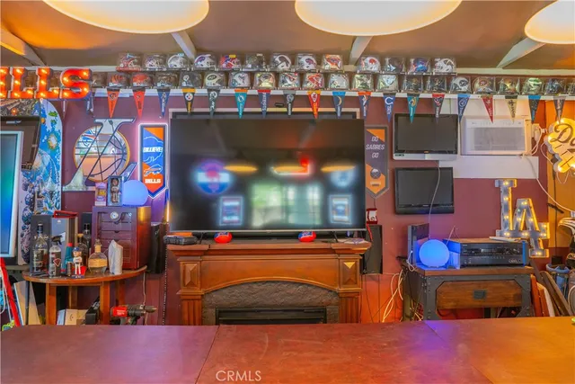 $825,000 | 7319 Owensmouth Avenue, Canoga Park, CA 91303