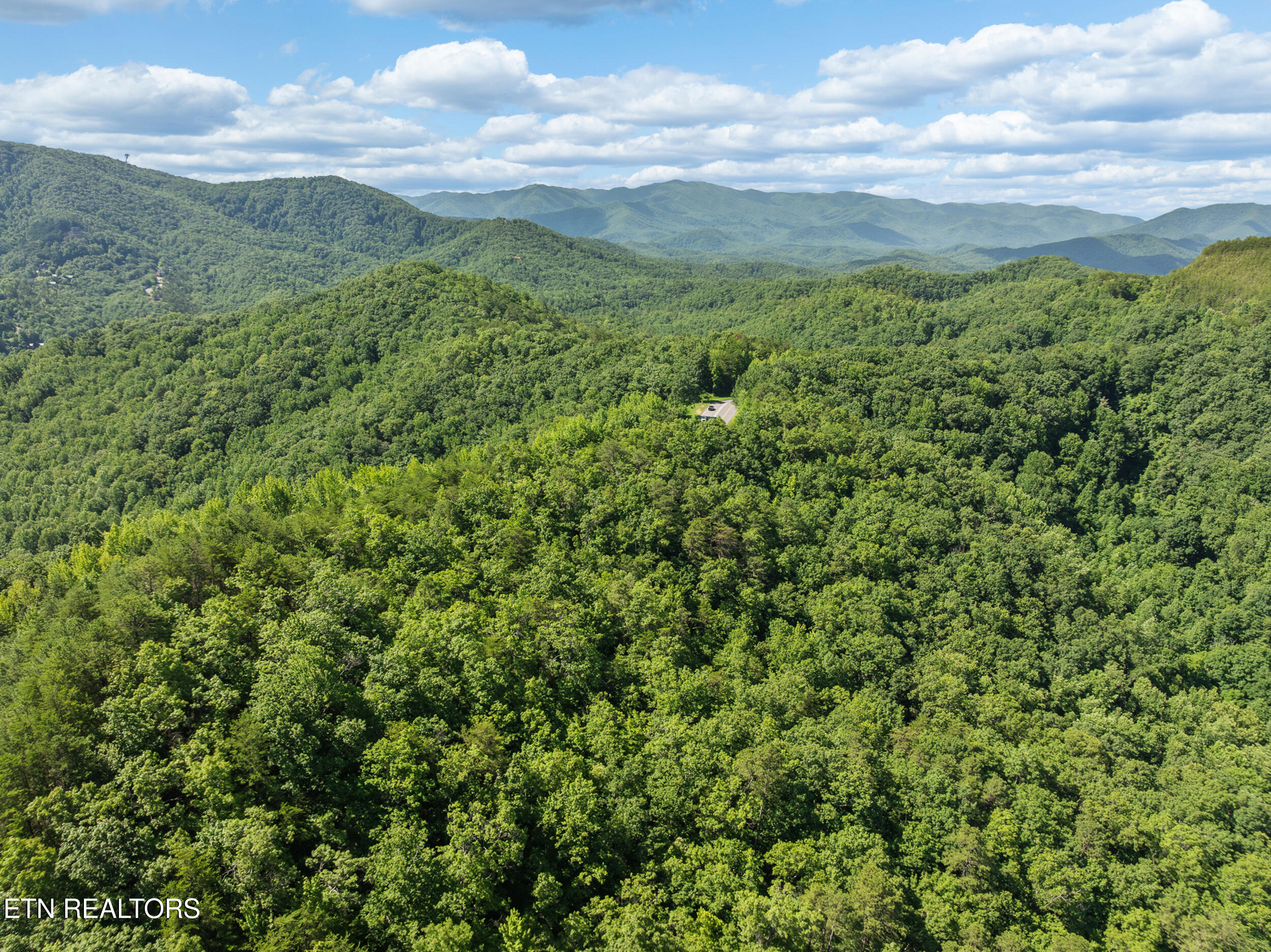 2792 Happy Hollow Road Sevierville, TN 37862 - Photo 14 of 59 69_2792 happy hollow-66