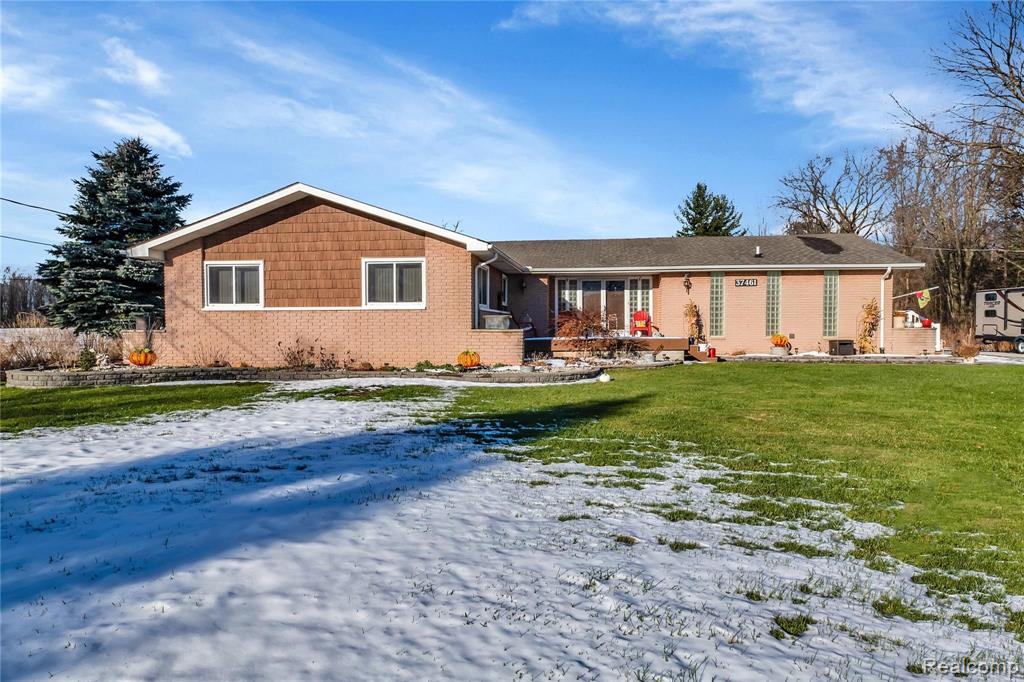 37461 25 Mile Road Chesterfield, MI 48047 - Photo 3 of 34