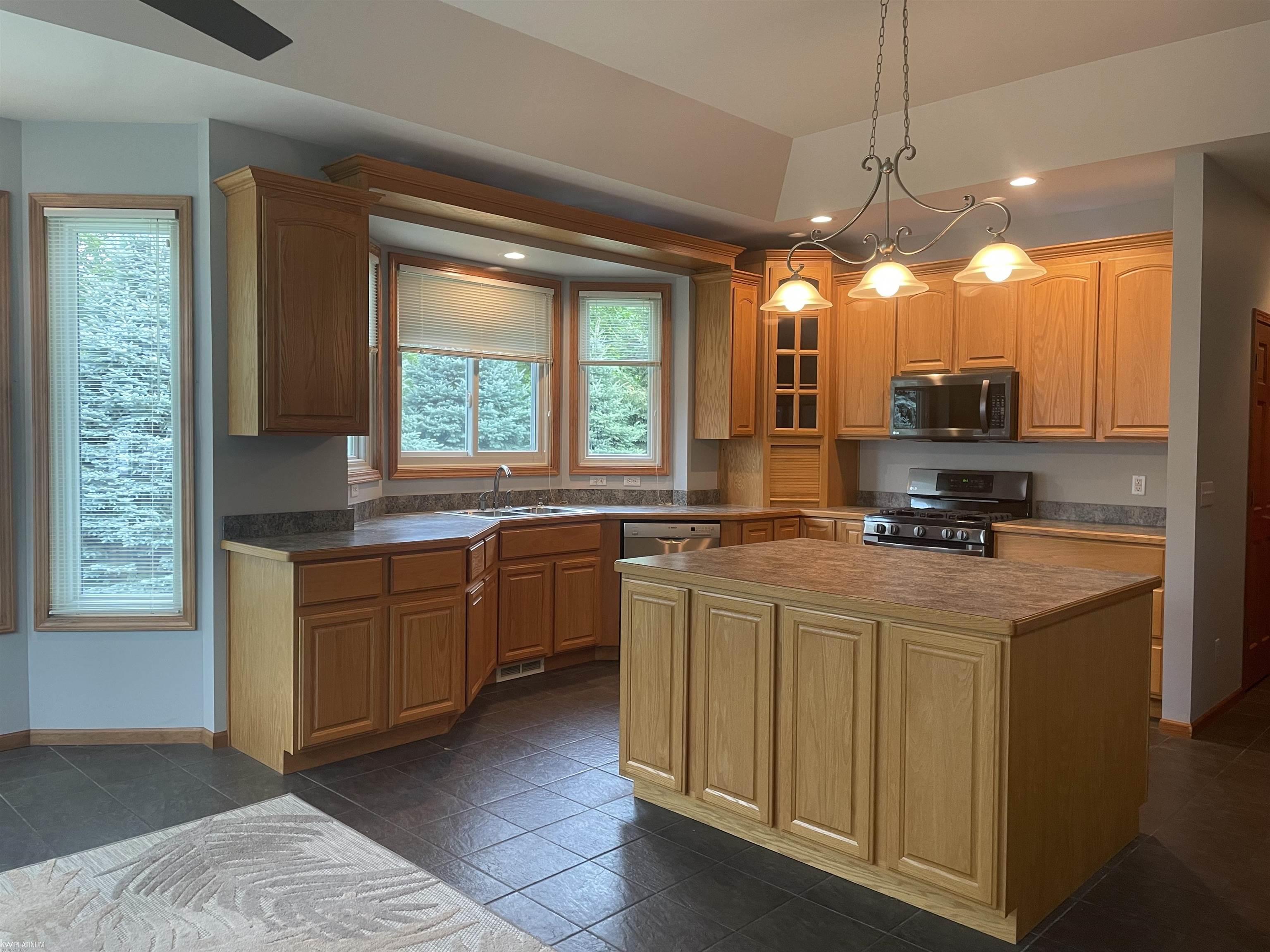 9216 Field Road Algonac, MI 48001 - Photo 8 of 33