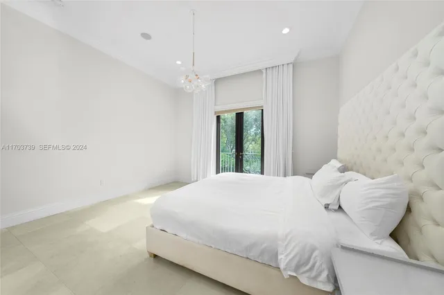 $6,800,000 | 5935 Moss Ranch Road, Pinecrest, FL 33156