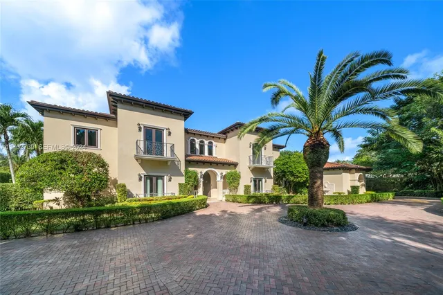 $6,800,000 | 5935 Moss Ranch Road, Pinecrest, FL 33156