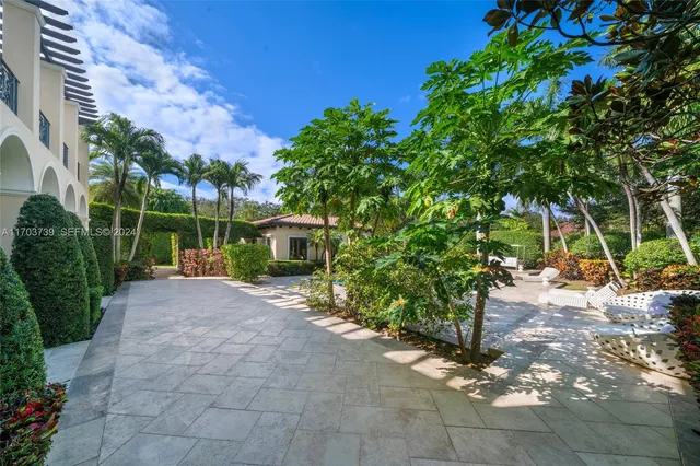 $6,800,000 | 5935 Moss Ranch Road, Pinecrest, FL 33156