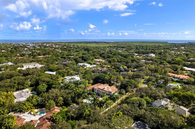$6,800,000 | 5935 Moss Ranch Road, Pinecrest, FL 33156