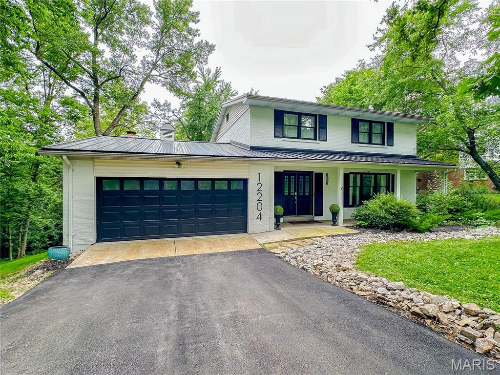 12204 Robyn Road St. Louis, MO 63127 - Photo 1 of 48 Gallery Image 1