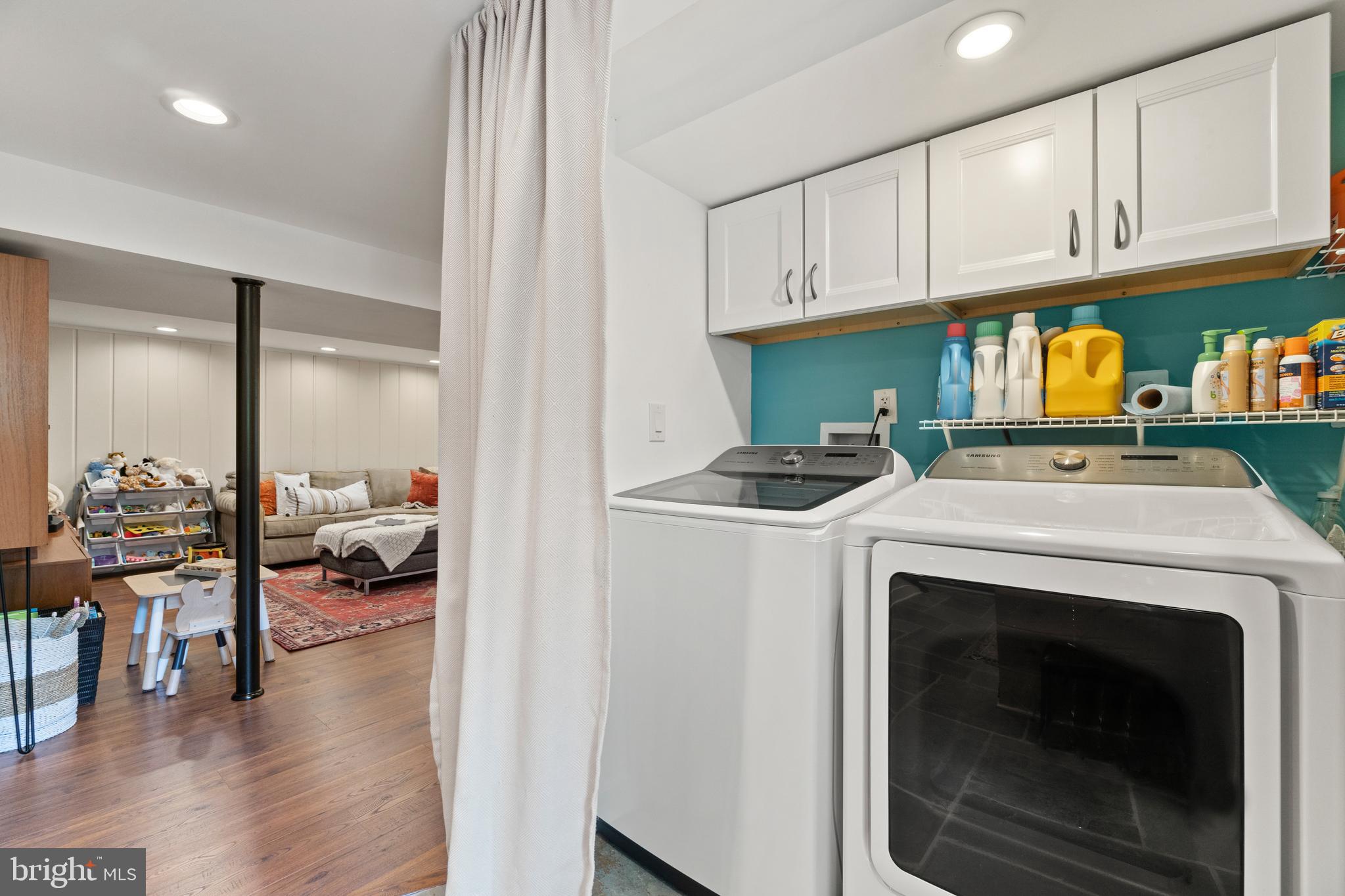 3332 Ellis Court Falls Church, VA 22042 - Photo 28 of 37 Washer/Dryer + Laundry Tub