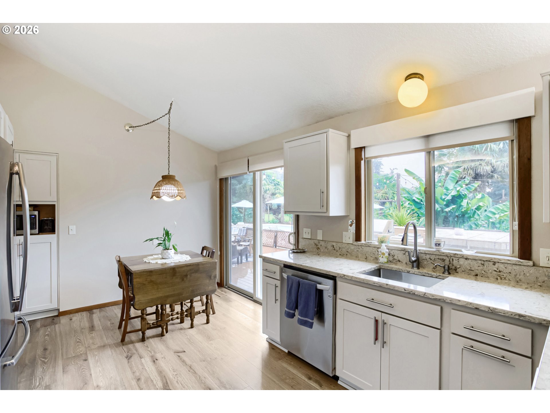 34790 Southwest South Ranch Road Newberg, OR 97132 - Photo 6 of 31 Kitchen