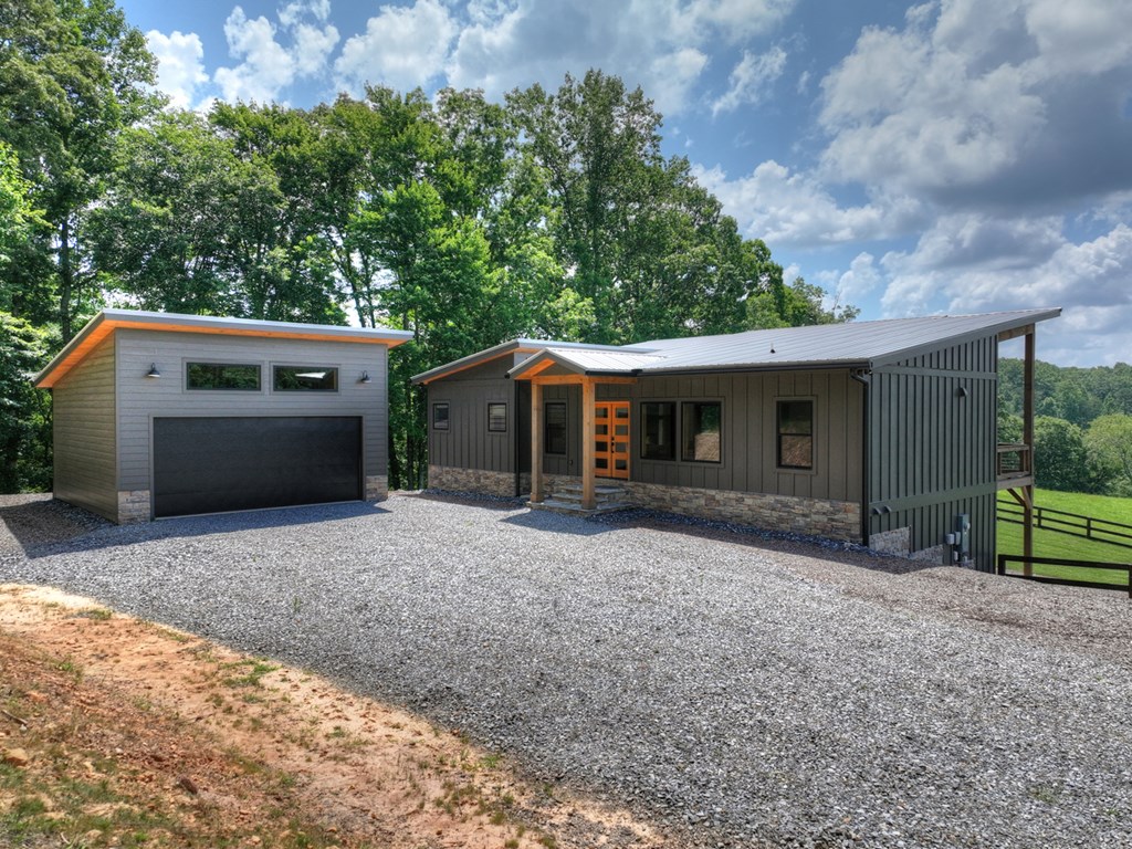 246 Bearden Road Blue Ridge, GA 30513 - Photo 2 of 66
