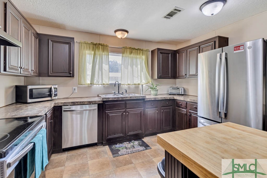 79 Smiley Loop Road Riceboro, GA 31323 - Photo 11 of 32 Gallery Image 11