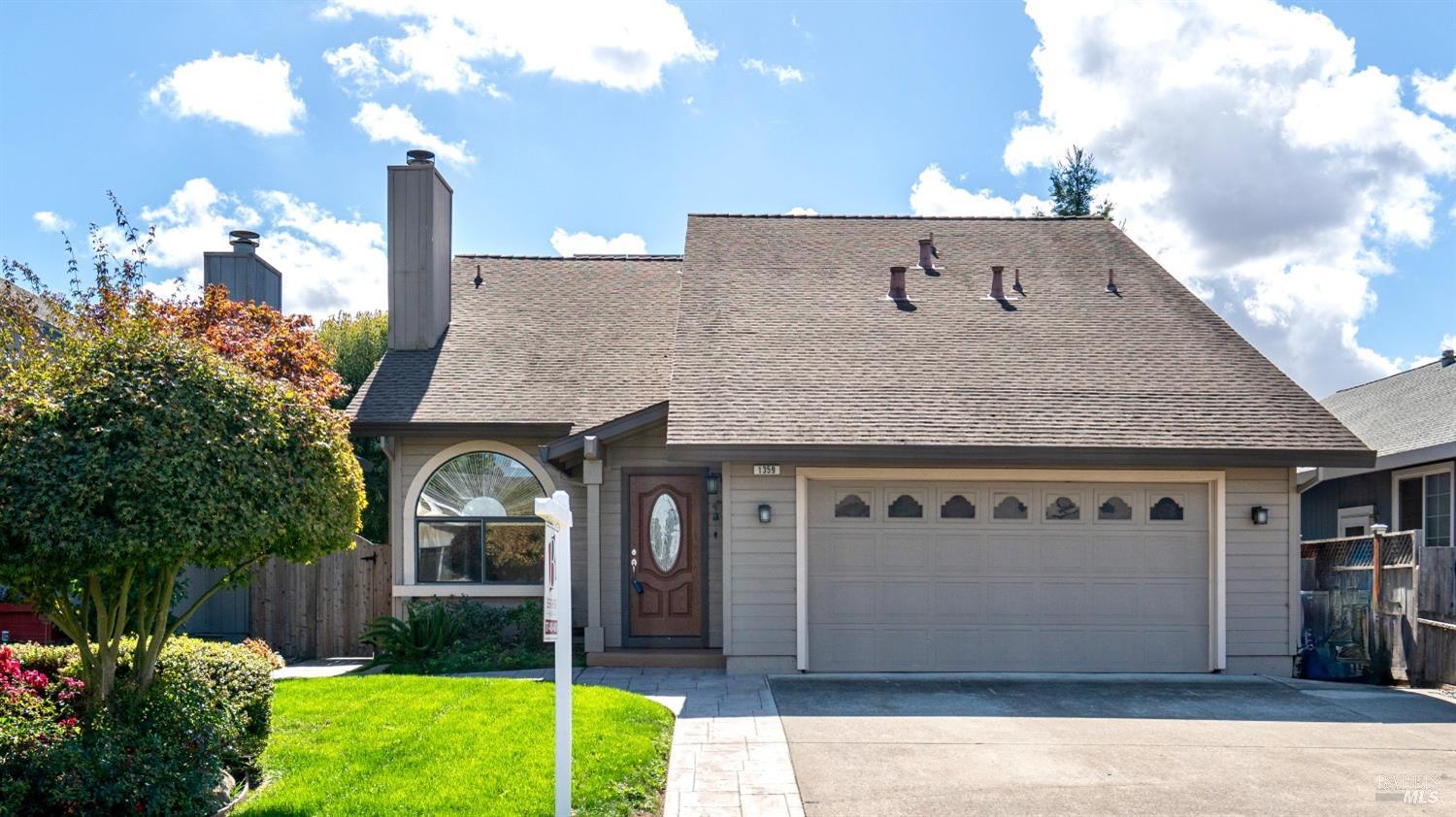 1359 Middlebrook Way Rohnert Park, CA 94928 - Photo 1 of 1 a front view of a house with garden