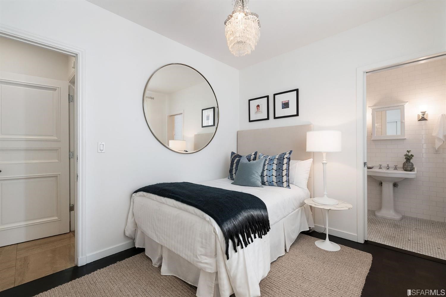 135 Sea Cliff Avenue San Francisco, CA 94121 - Photo 50 of 69 a bedroom with a bed and a mirror