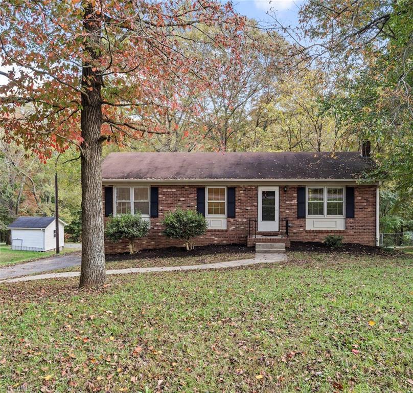 113 Foxdale Road King, NC 27021 - Photo 3 of 30 Gallery Image 3