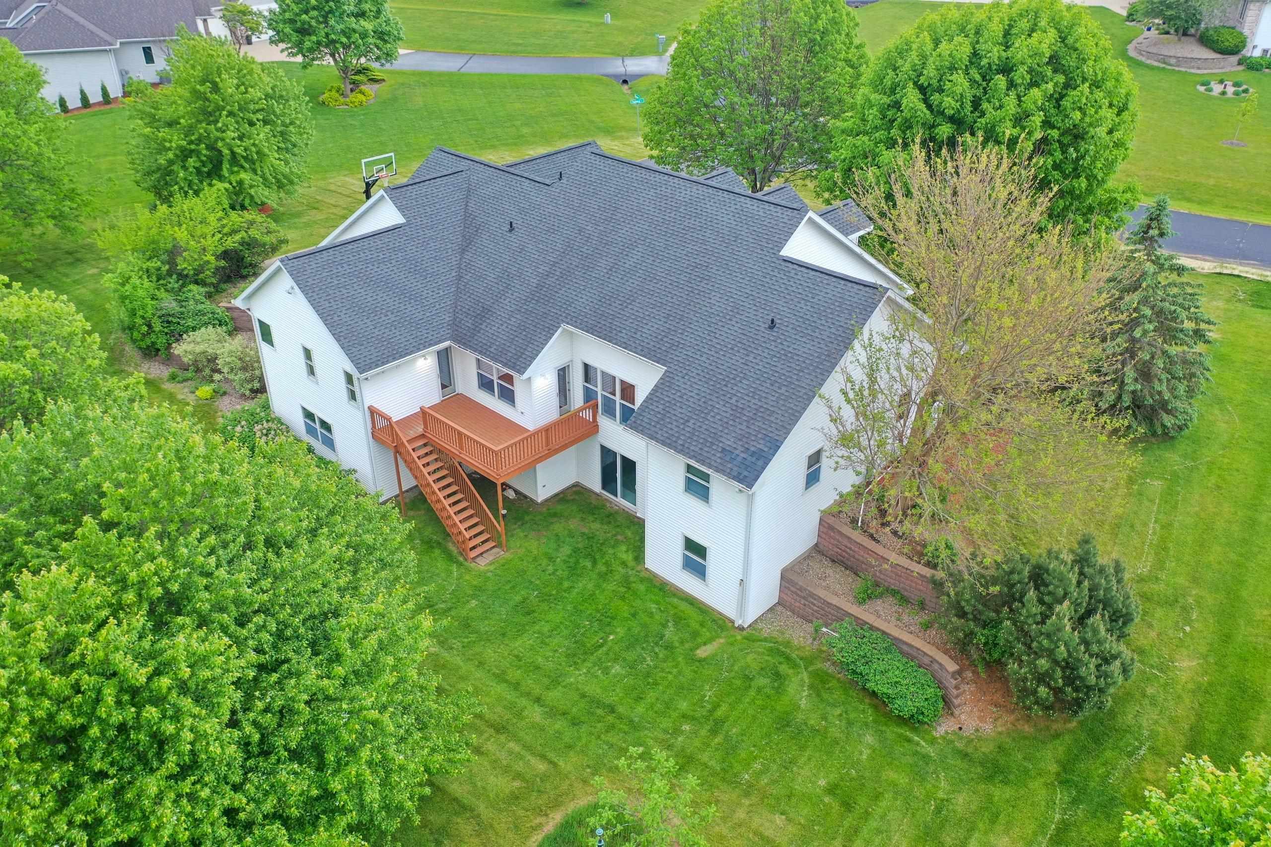 W7436 Ridgeside Drive Neenah, WI 54956 - Photo 10 of 57