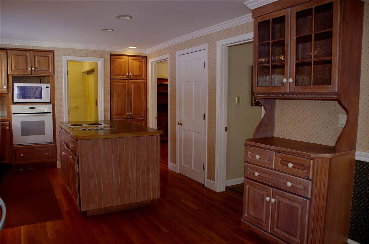 38 Woodridge Road Durham, NH 03824 - Photo 11 of 39