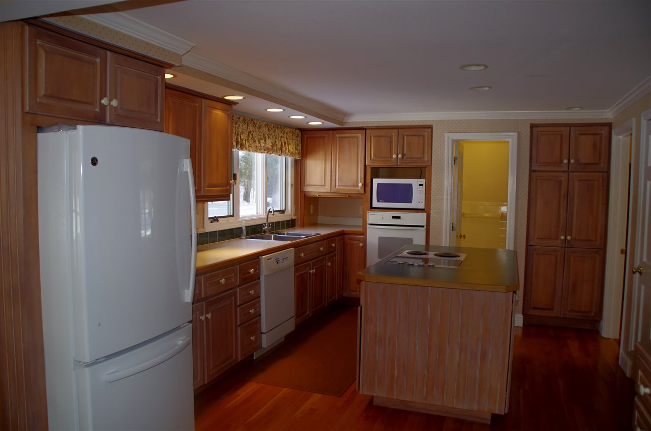 38 Woodridge Road Durham, NH 03824 - Photo 10 of 39