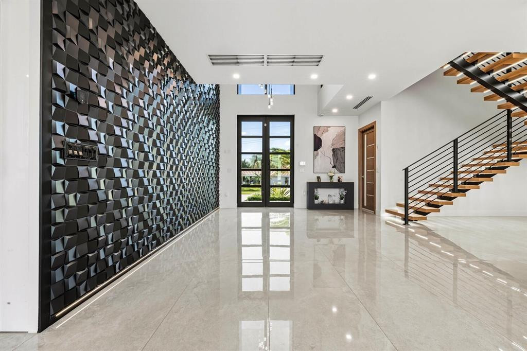 2581 Northeast 50th Street Lighthouse Point, FL 33064 - Photo 10 of 83 Photo 10