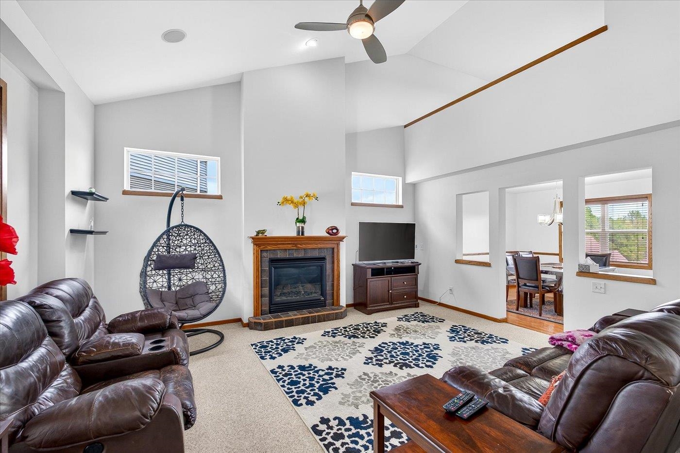 26 Yarrow Circle Madison, WI 53719 - Photo 4 of 70