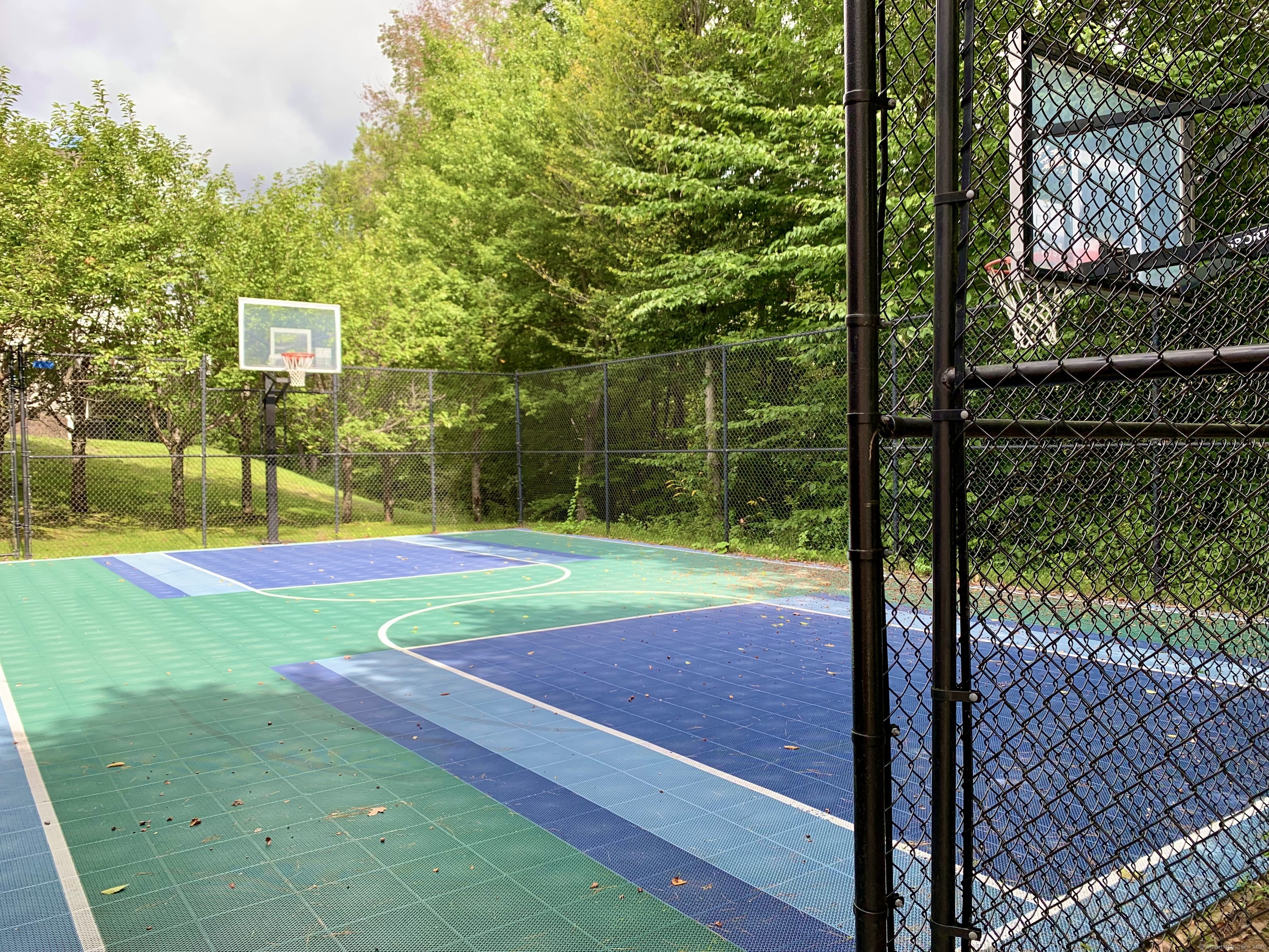 405 Hunter Drive, Unit 405 Litchfield, CT 06759 - Photo 36 of 39 Multi Purpose Sports Court