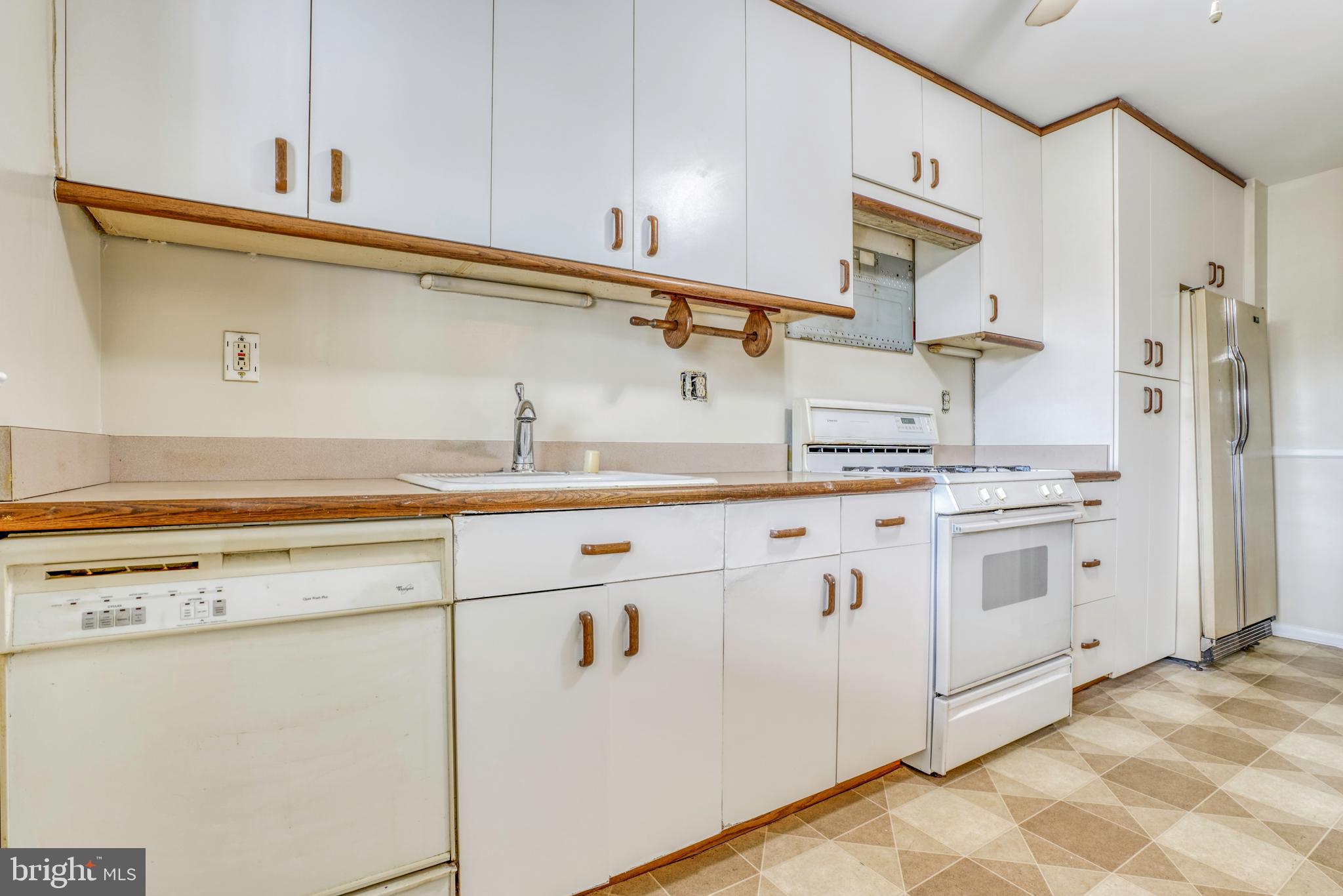 2107 Pitney Road Baltimore, MD 21234 - Photo 8 of 21 Gallery Image 8