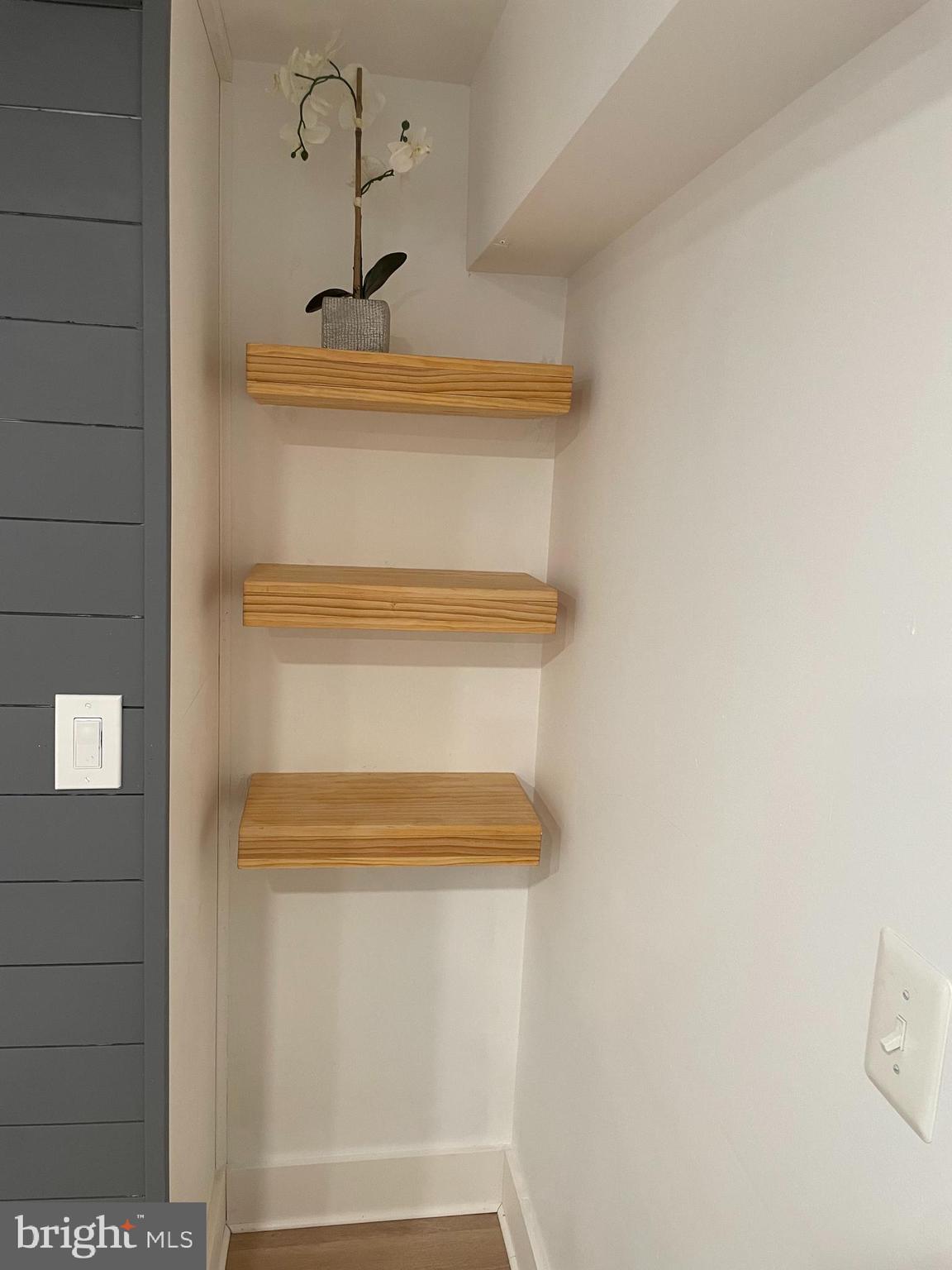 8917 Old Courthouse Road Vienna, VA 22182 - Photo 12 of 17