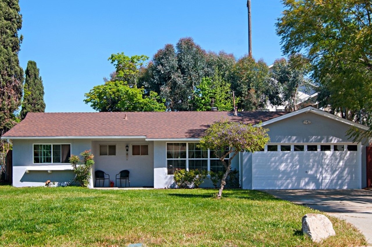 722 Hackberry Place Fallbrook, CA 92028 - Photo 1 of 24