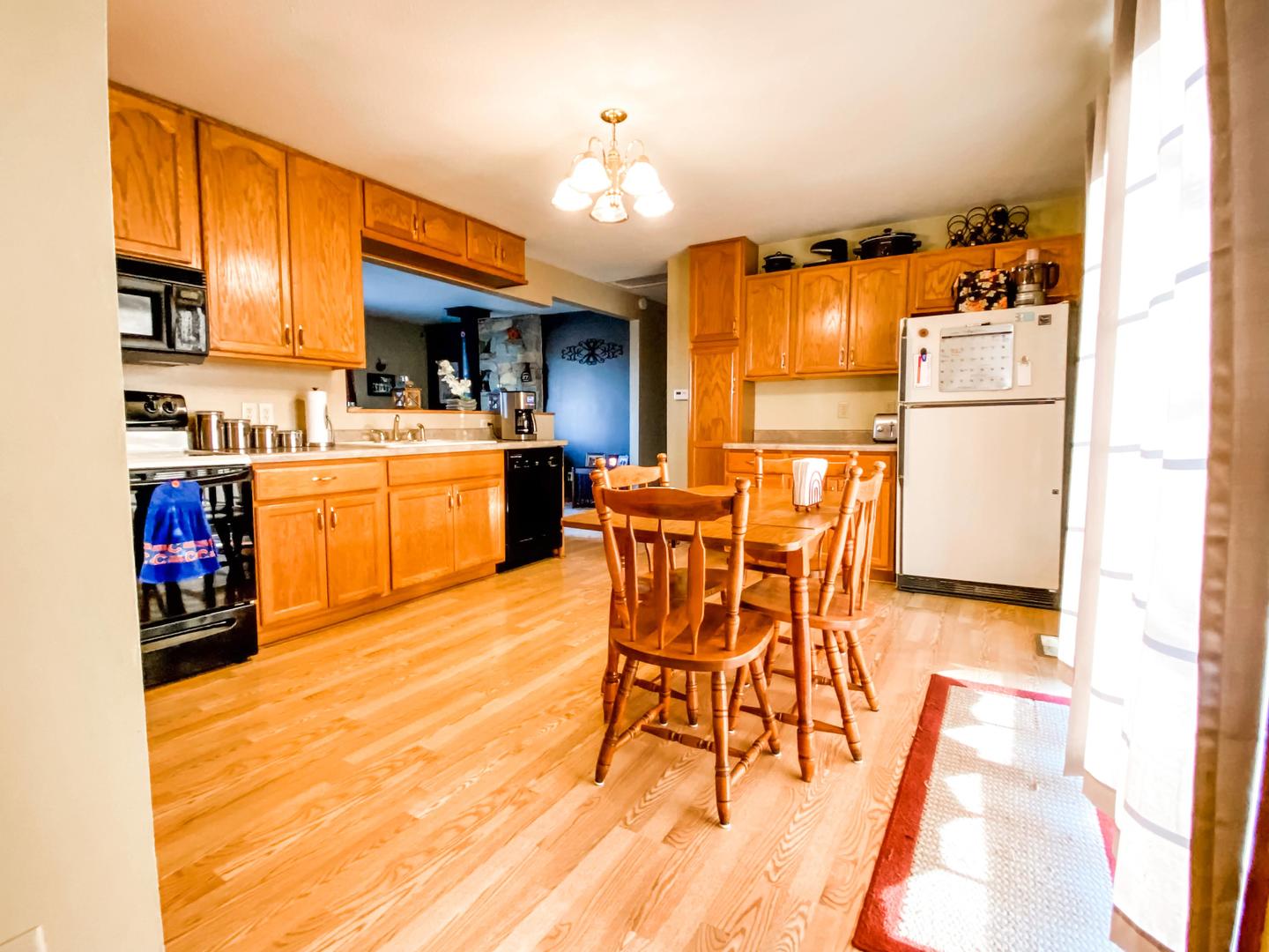 403 North Inlet Street Sublette, IL 61367 - Photo 6 of 21