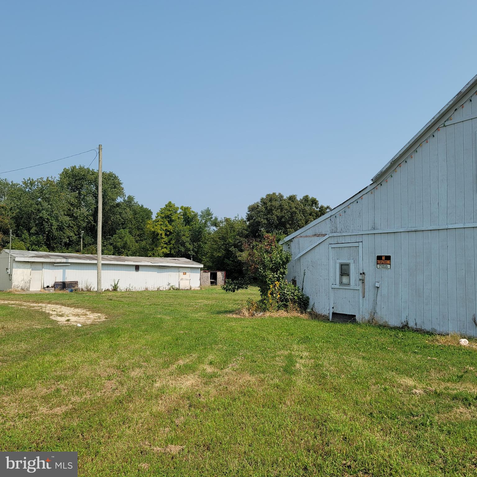 237 Bridgeton Fairton Road Bridgeton, NJ 08302 - Photo 4 of 7 Big barn and very spacious workshop/ store room.