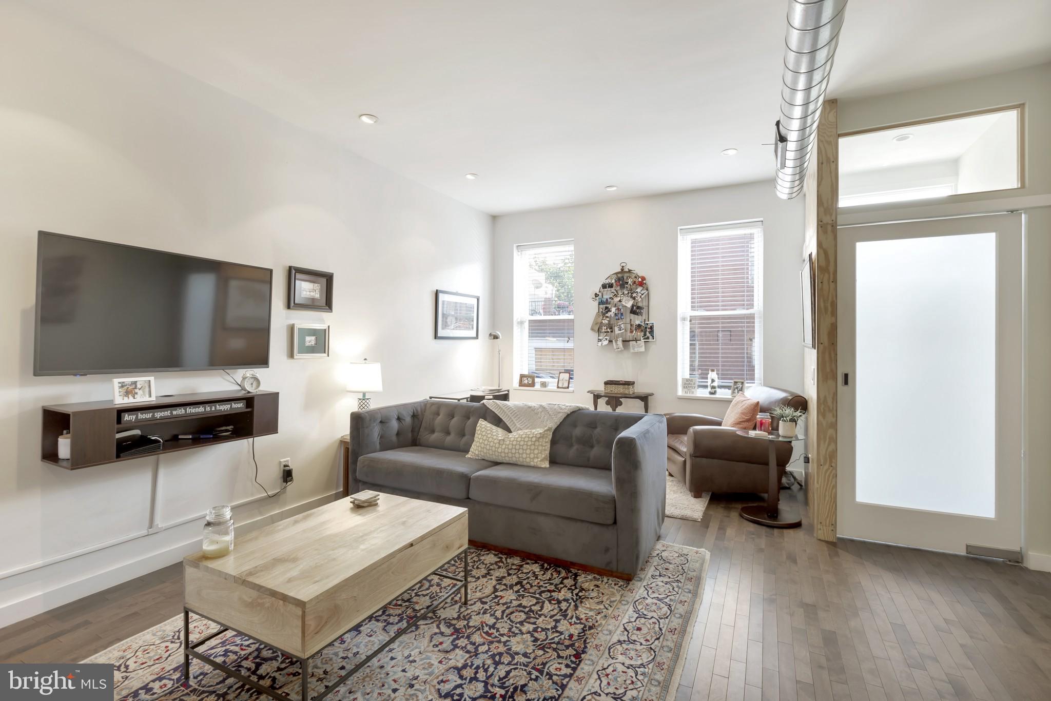 1737 Tasker Street Philadelphia, PA 19145 - Photo 4 of 41 Gallery Image 4