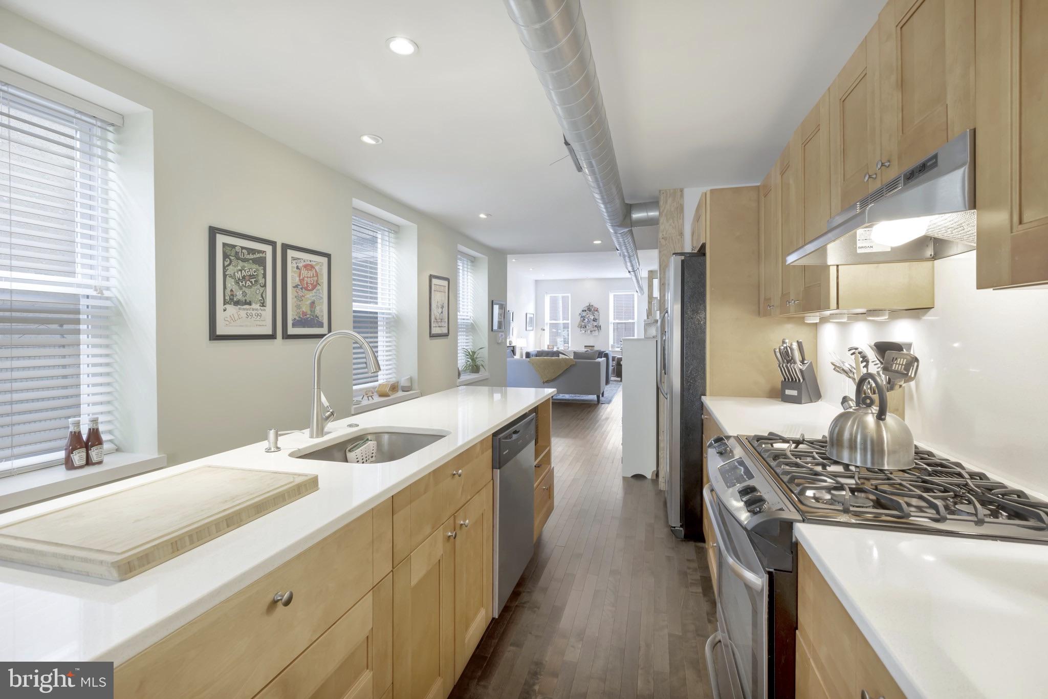 1737 Tasker Street Philadelphia, PA 19145 - Photo 8 of 41 Gallery Image 8